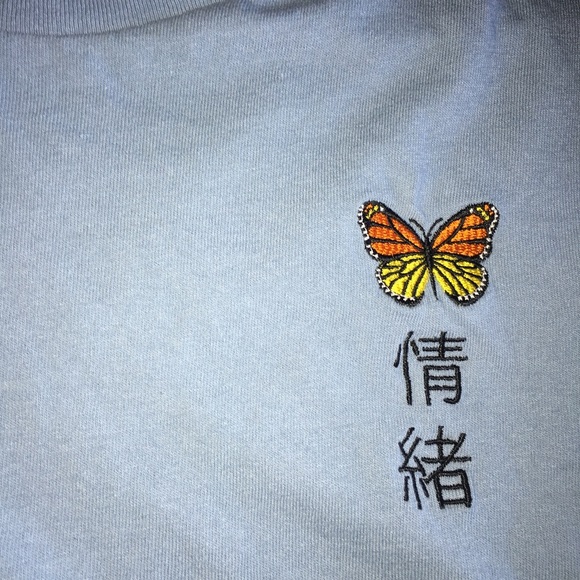 Blue butterfly cotton tee✨✨✨ - Picture 2 of 2